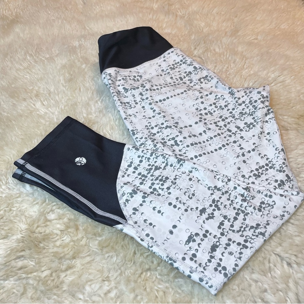 🖤🤍Vie Active Yoga Leggings Sz Small🤍🖤